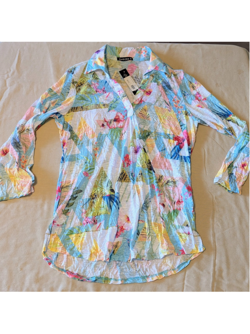 David Cline Tropical Print Top NWT Small Lightweight Crinkle Polo 3/4 sleeve - Picture 8 of 12